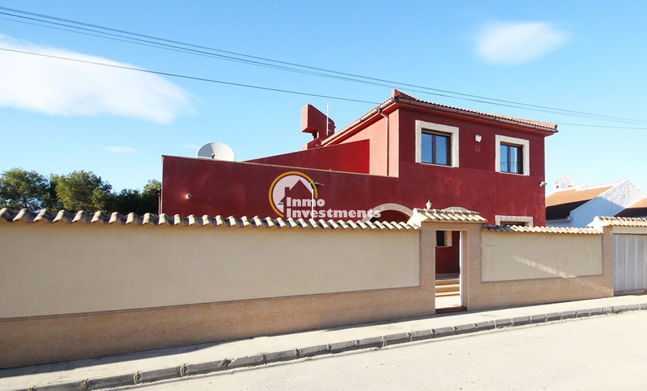 Reventa - Chalet independiente - San Miguel de Salinas - Las Communicaciones