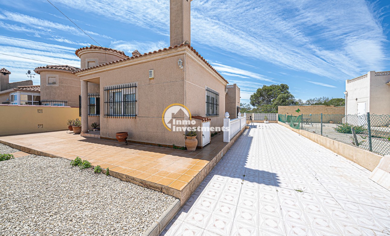 Reventa - Chalet independiente - Torrevieja - San Luis