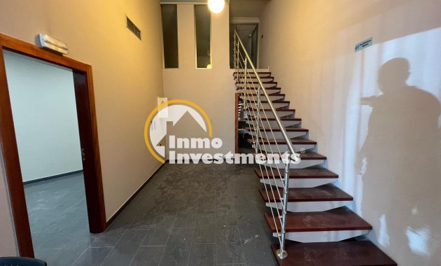 Resale - Commercial - Beniel - CENTRO