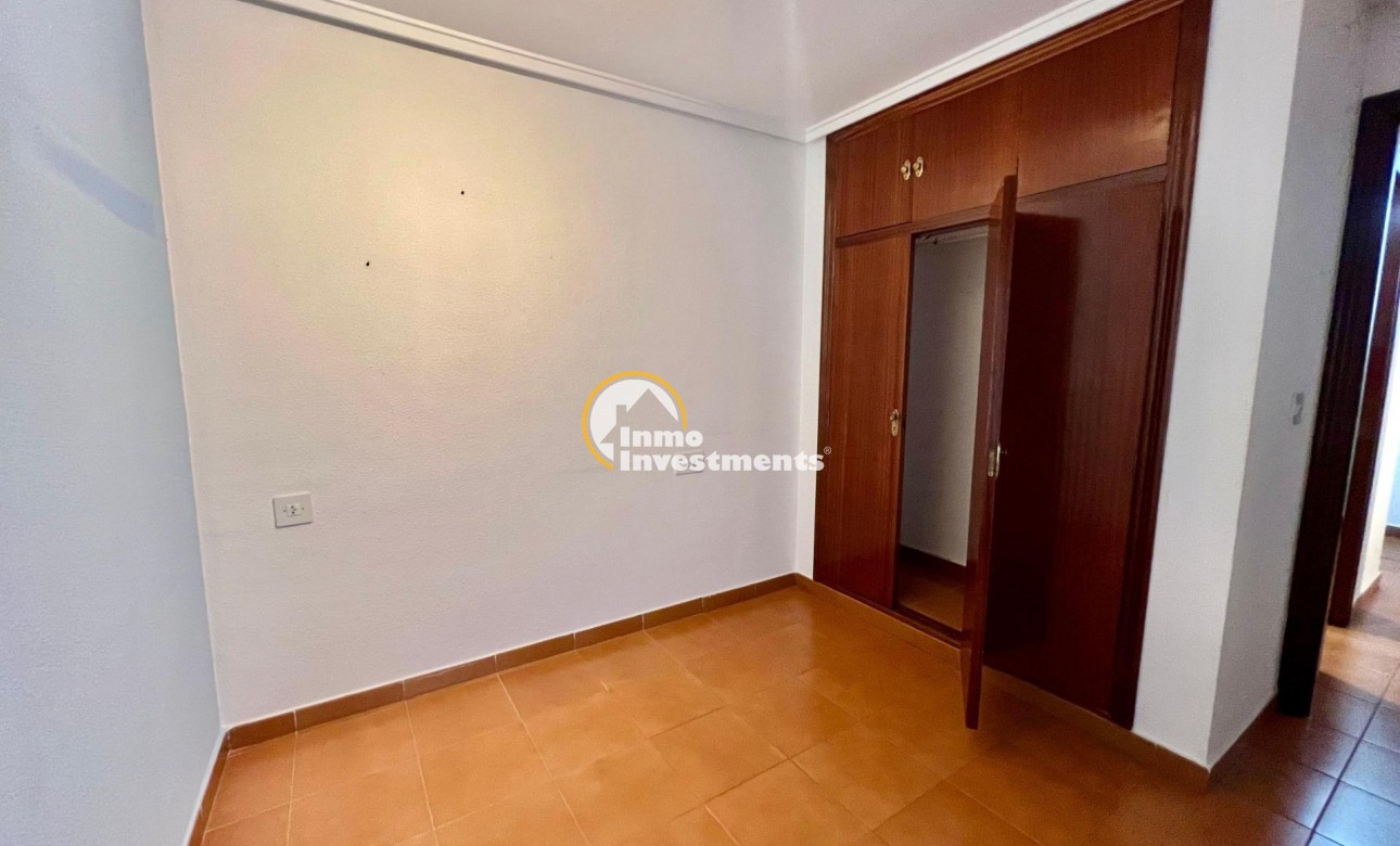 Resale - Apartment - Torrevieja - Centro