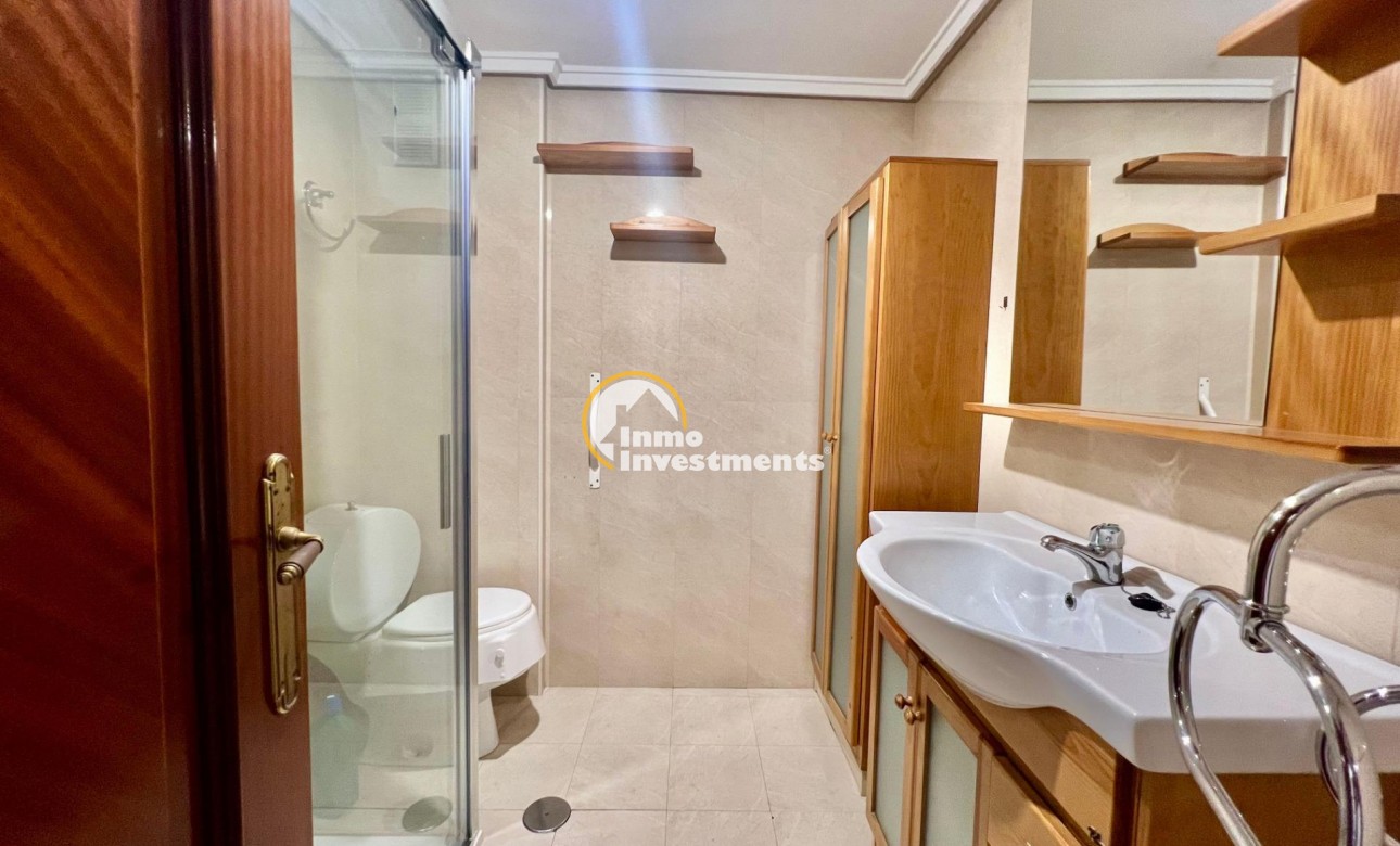 Resale - Apartment - Torrevieja - Centro