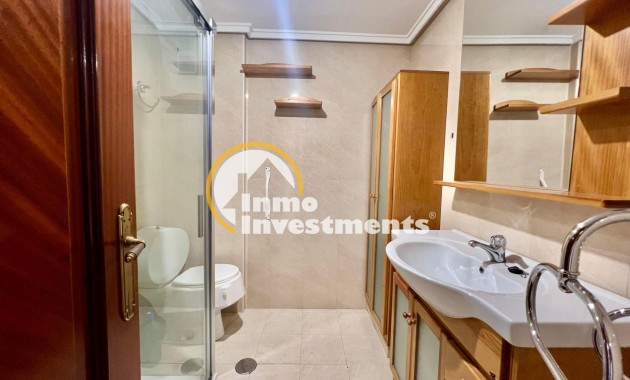 Resale - Apartment - Torrevieja - Centro