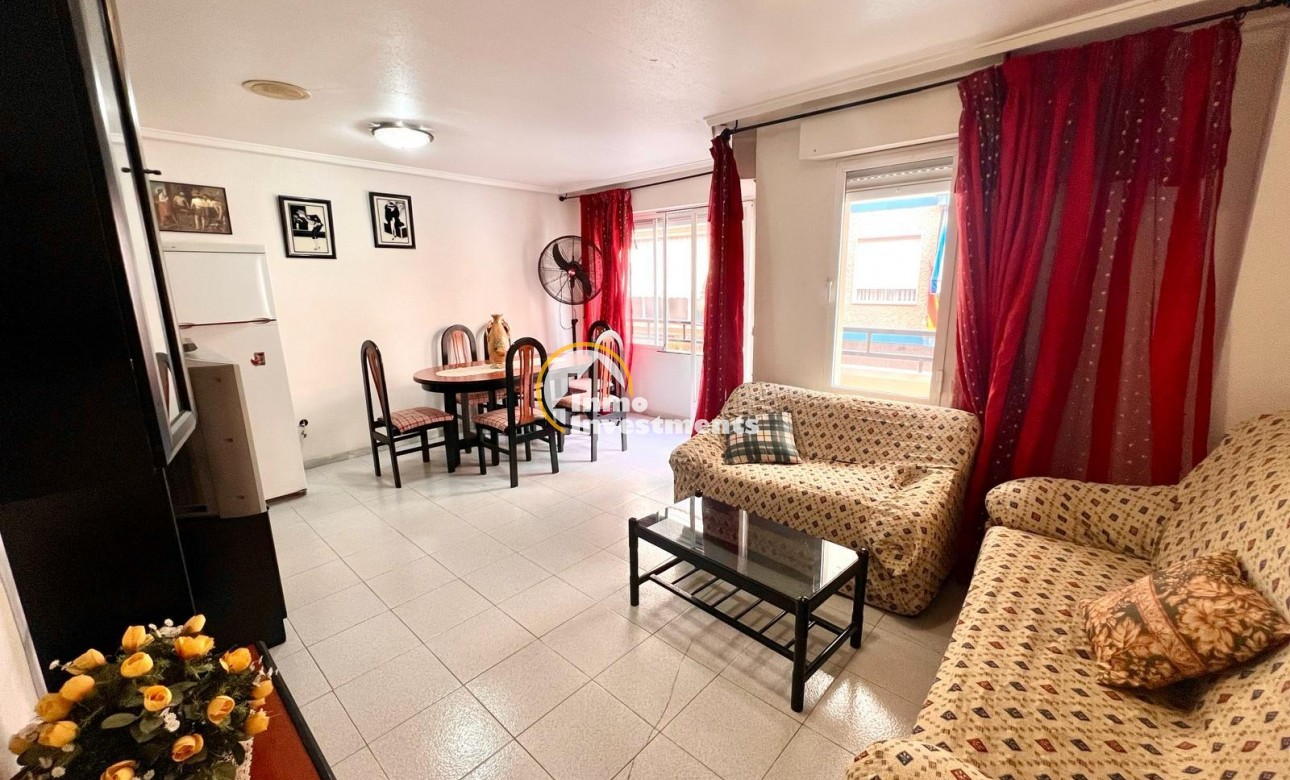 Resale - Apartment - Torrevieja - Centro