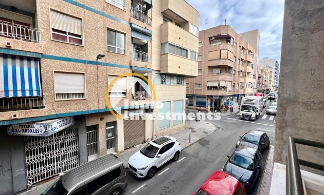 Resale - Apartment - Torrevieja - Centro