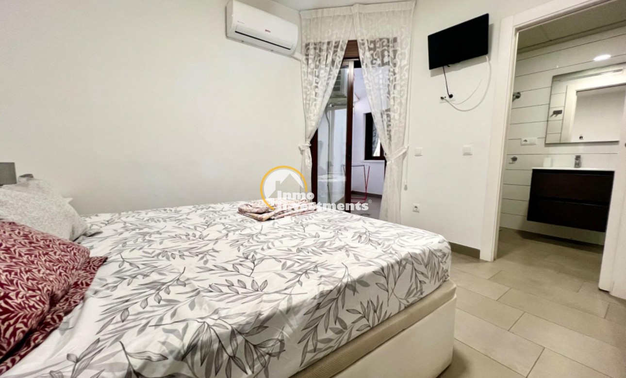 Resale - Apartment - Torrevieja - Centro