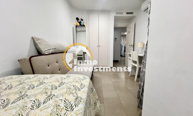 Resale - Apartment - Torrevieja - Centro