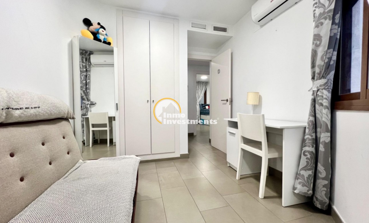 Resale - Apartment - Torrevieja - Centro