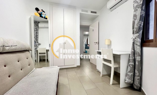 Resale - Apartment - Torrevieja - Centro