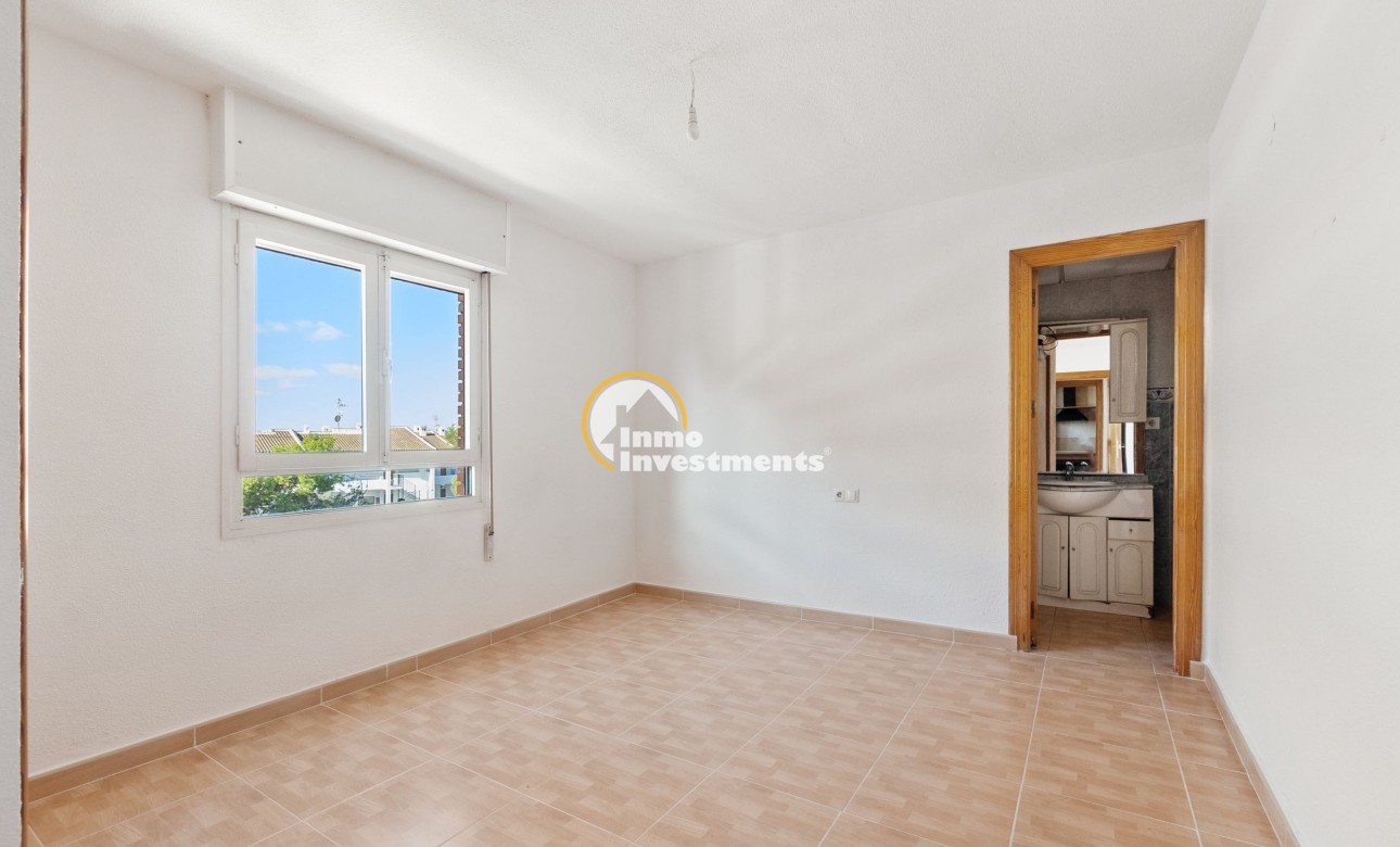 Resale - Apartment - Punta Prima - Beachside