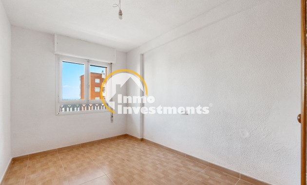 Resale - Apartment - Punta Prima - Beachside