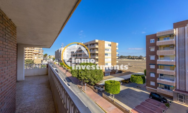 Resale - Apartment - Punta Prima - Beachside