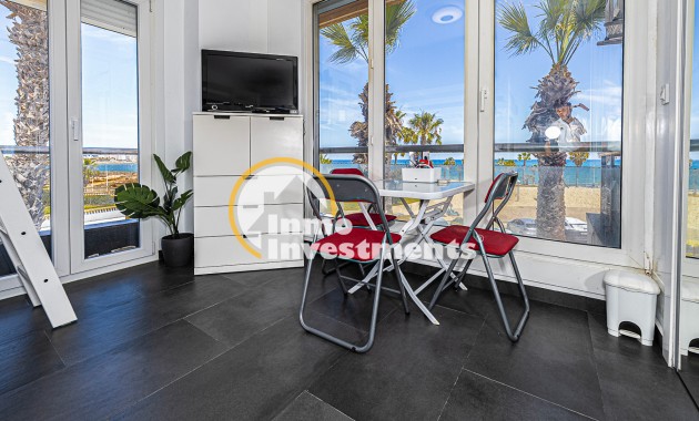 Resale - Apartment - Playa Flamenca - Beachside