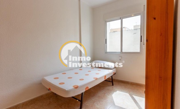 Resale - Apartment - Torrevieja - Centro