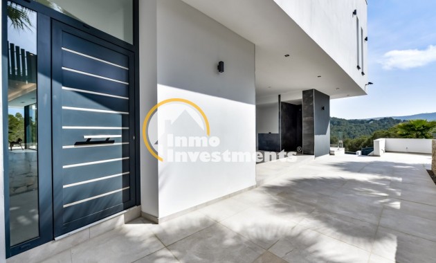 Obra nueva - Chalet independiente - Javea