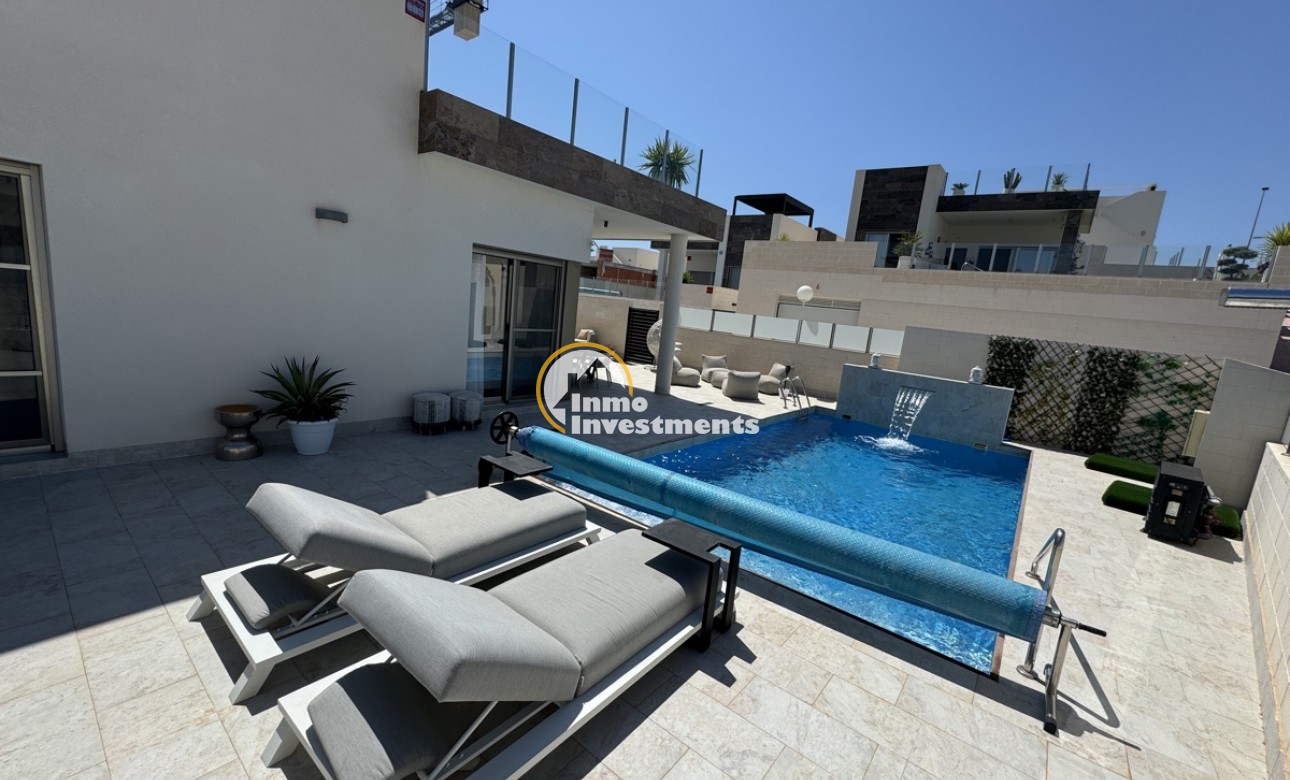 Resale - Villa - Villamartin