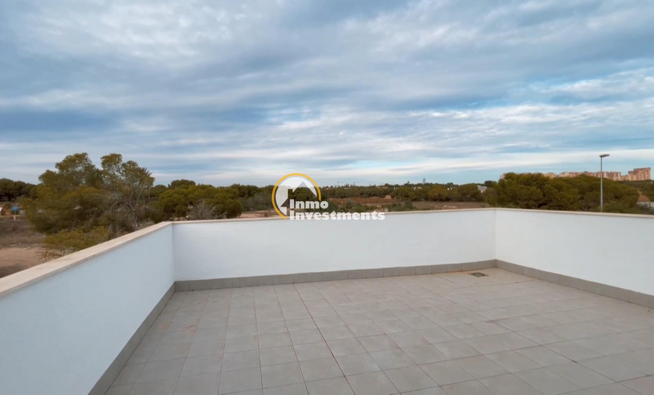 Resale - Villa - Mil Palmeras - Beach