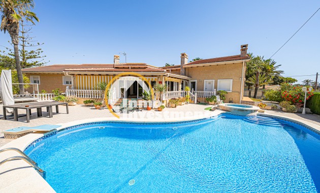 Reventa - Chalet independiente - Cabo Roig - Playa