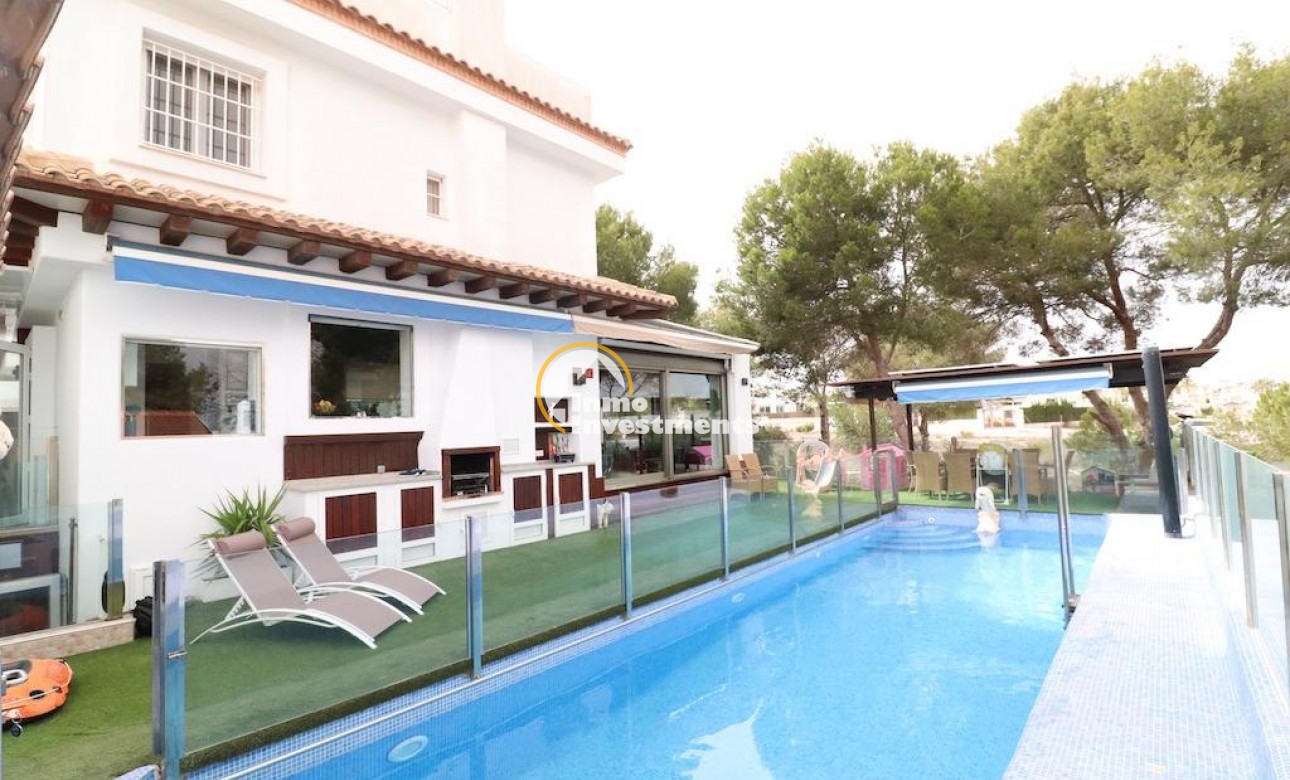 Resale - Villa - Orihuela Costa - Montezenia