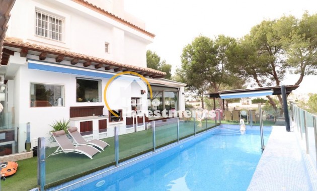 Resale - Villa - Orihuela Costa - Montezenia