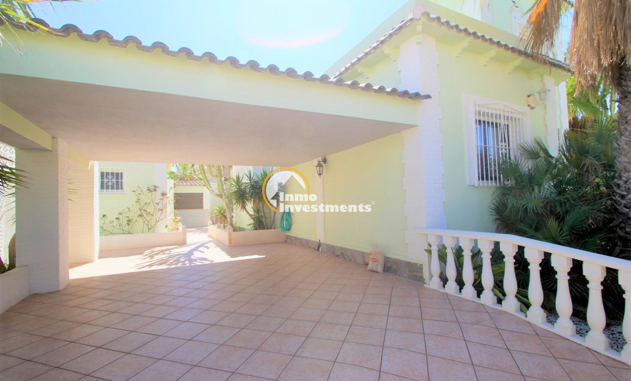 Resale - Villa - San Miguel de Salinas - Blue Hill