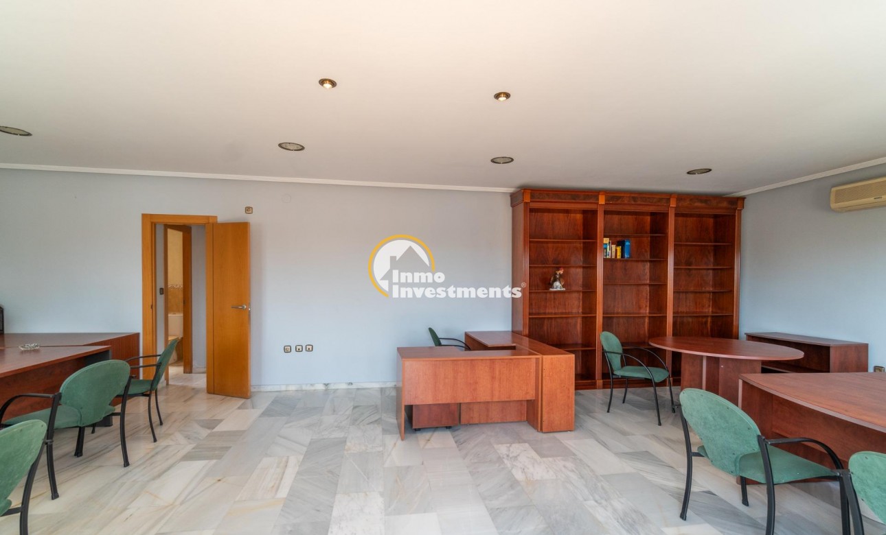 Long term rental - Commercial - Orihuela Costa - Villamartin