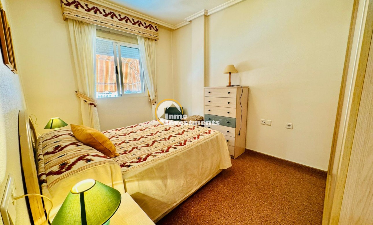 Resale - Apartment - Torrevieja - Playa del Acequion