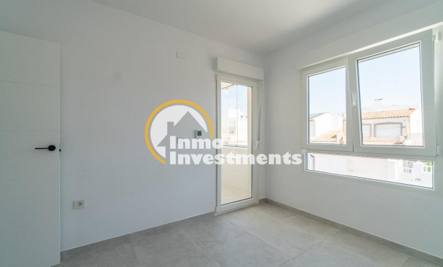 Resale - Semi detached villa - Torrevieja - Beach