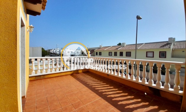 Resale - Townhouse / Semi-detached - Ciudad Quesada - Doña Pepa