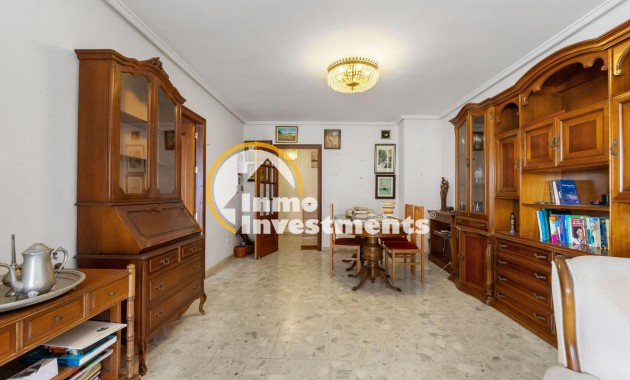 Resale - Apartment - Torrevieja - Centro