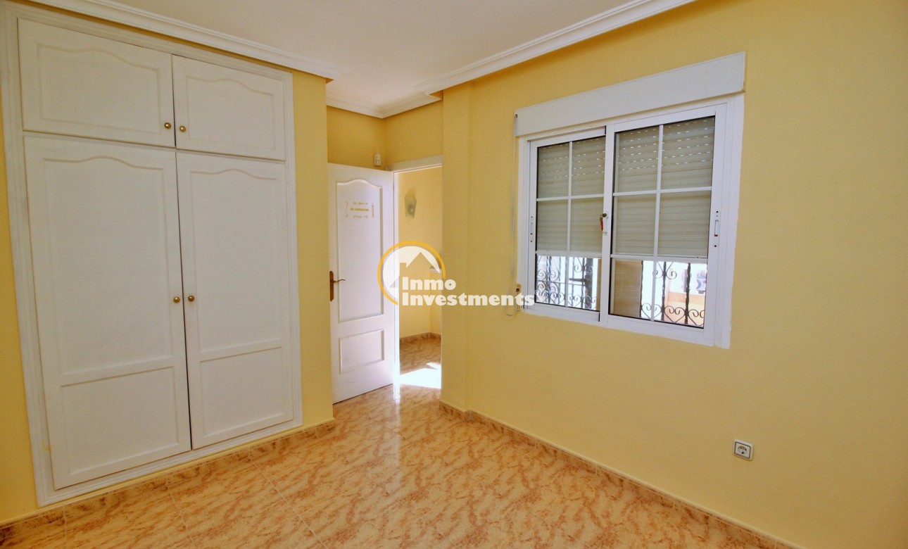 Resale - Town house - Villamartin