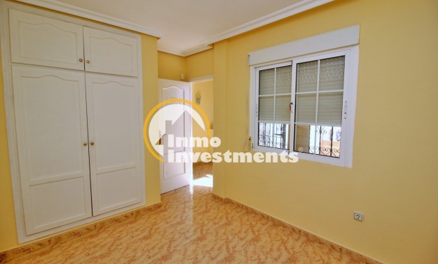 Resale - Town house - Villamartin