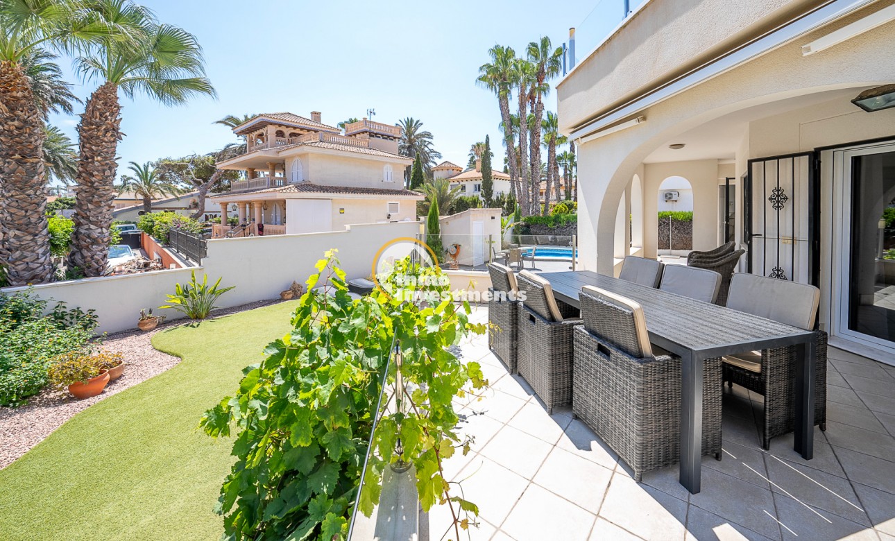 Resale - Villa - La Zenia - Beachside