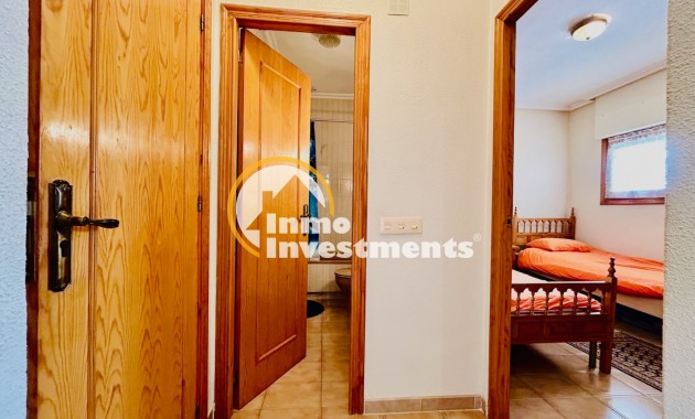 Resale - Apartment - Punta Prima - Beachside