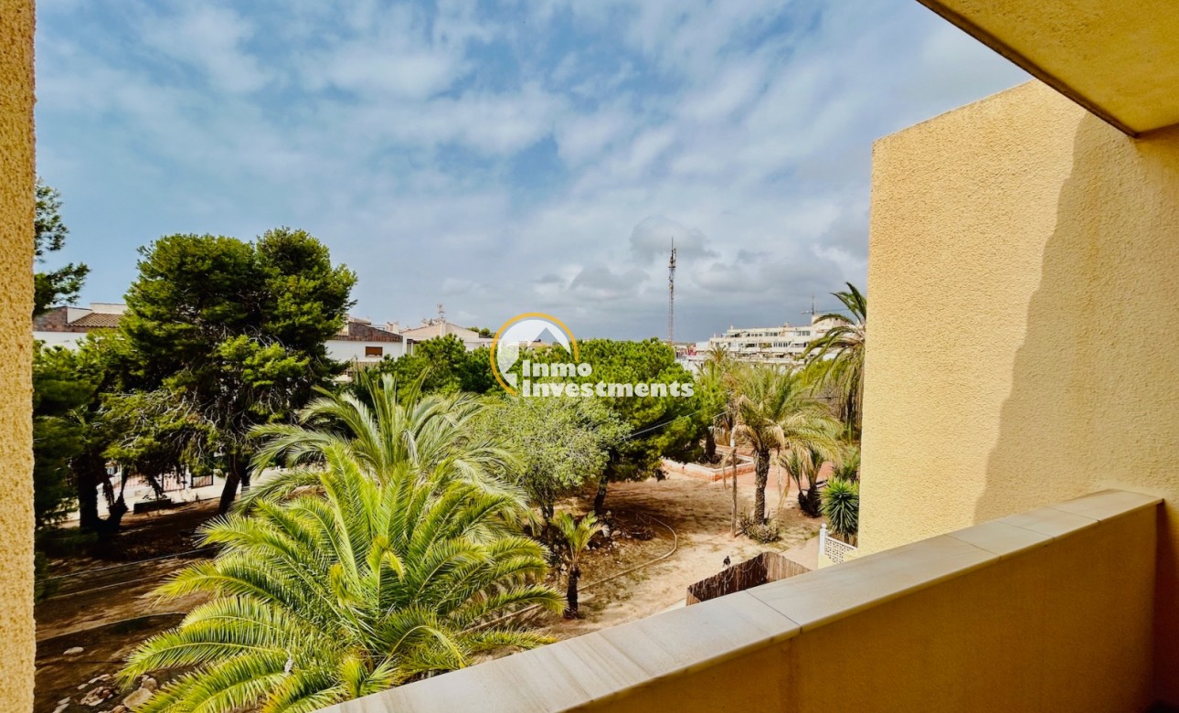 Resale - Apartment - Punta Prima - Beachside