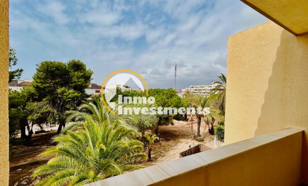 Resale - Apartment - Punta Prima - Beachside