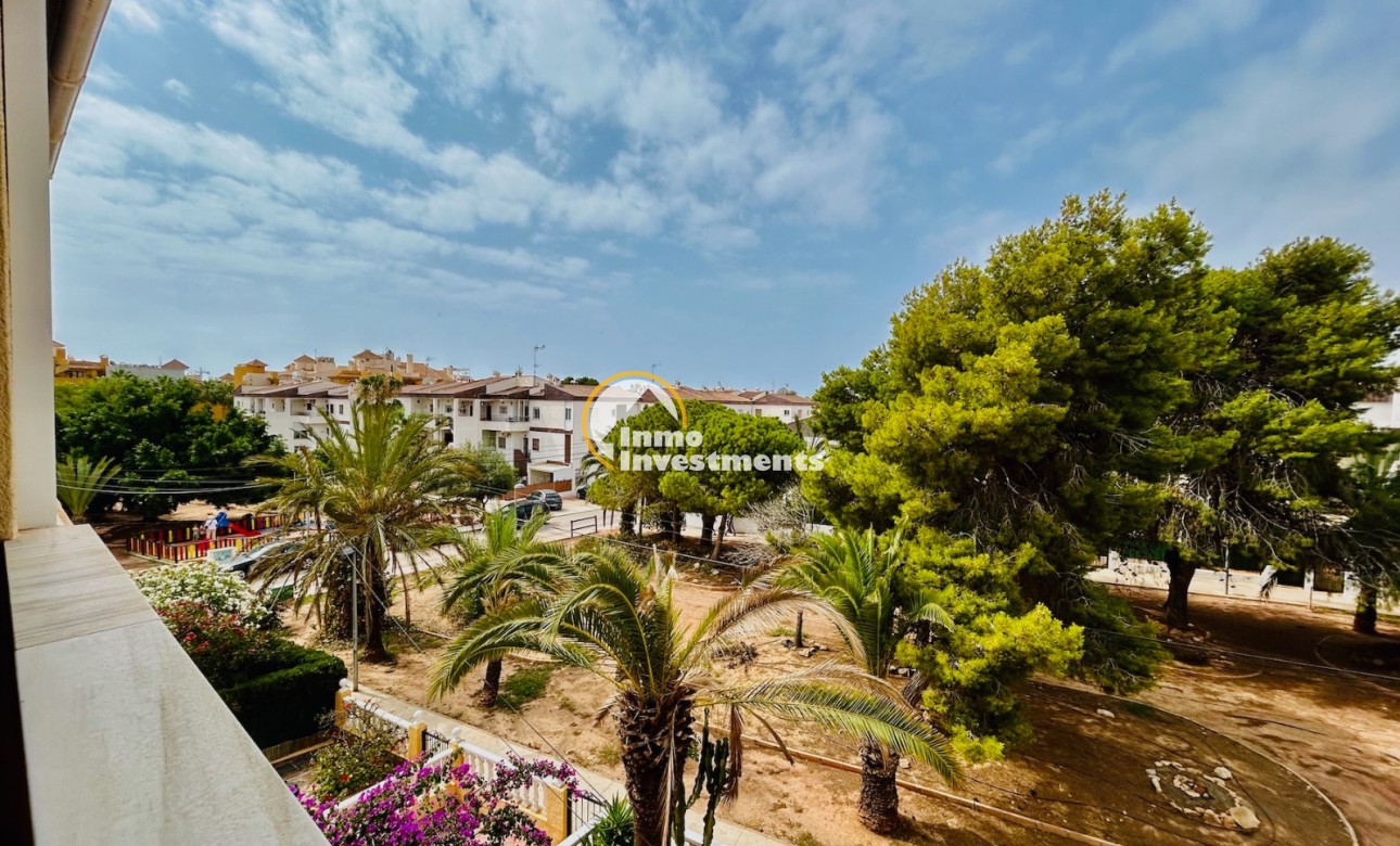 Resale - Apartment - Punta Prima - Beachside