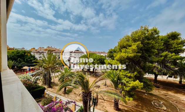 Resale - Apartment - Punta Prima - Beachside