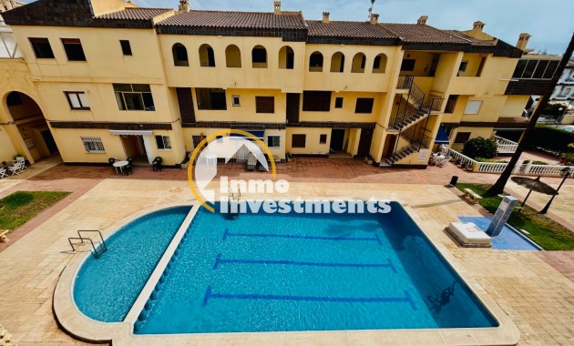 Resale - Apartment - Punta Prima - Beachside