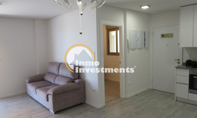 Resale - Apartment - Orihuela Costa - Villamartin