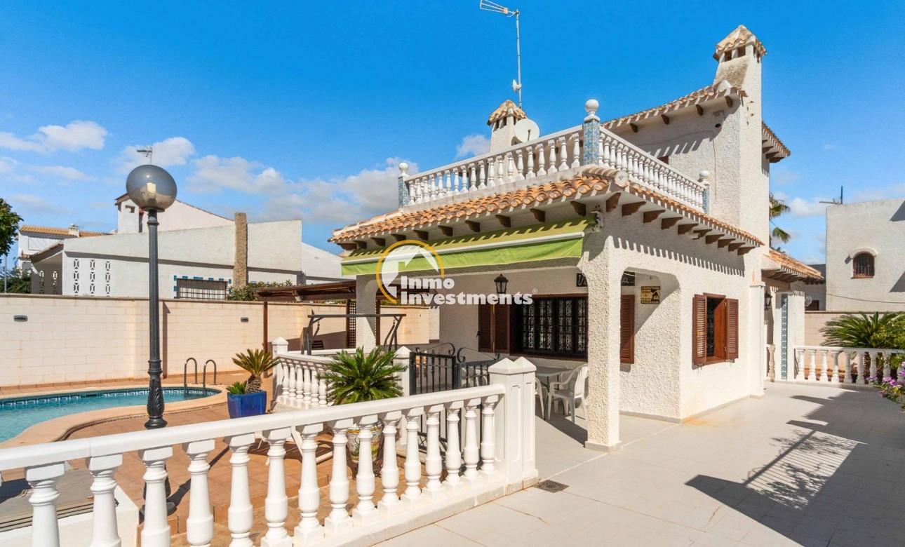 Reventa - Chalet independiente - La Zenia - Playa