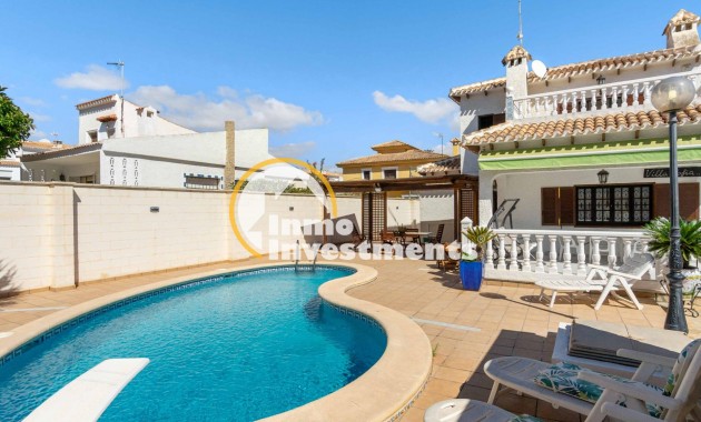 Reventa - Chalet independiente - La Zenia - Playa