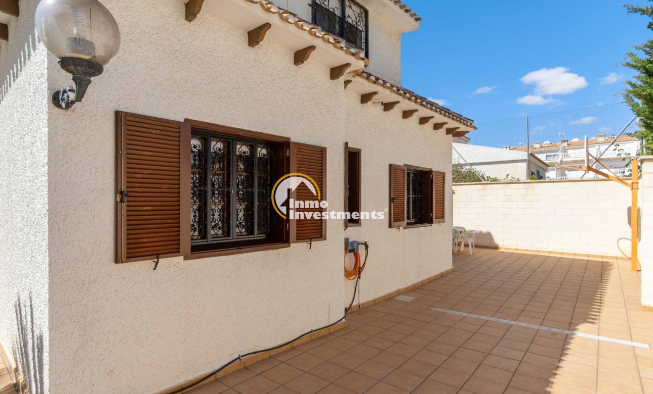 Reventa - Chalet independiente - La Zenia - Playa