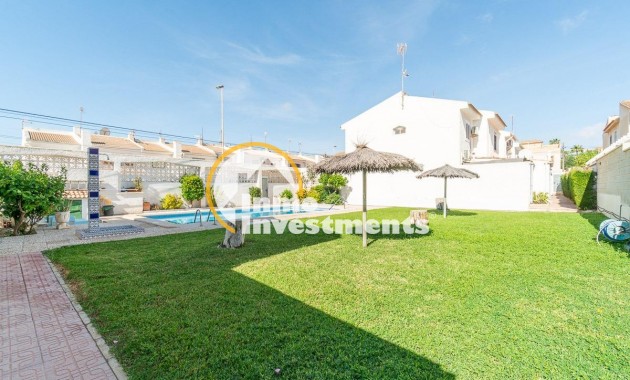 Resale - Villa - Torrevieja - Los Frutales