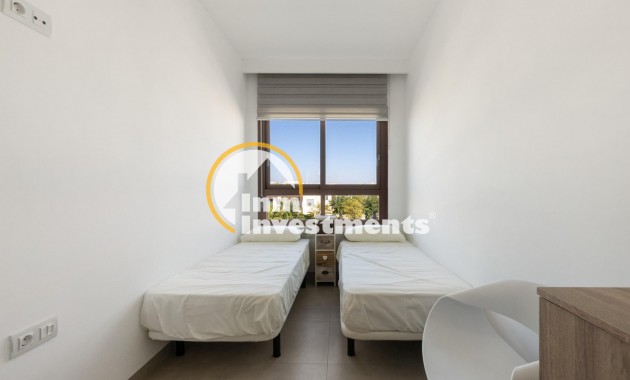 Resale - Apartment - Mil Palmeras - Beach