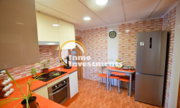 Resale - Town house - Formentera del Segura