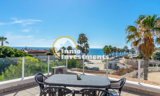 Resale - Villa - Playa Flamenca - Beachside