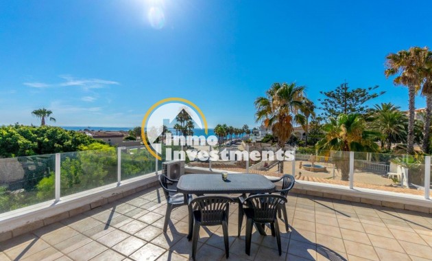 Resale - Villa - Playa Flamenca - Beachside