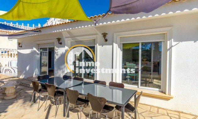 Resale - Villa - Playa Flamenca - Beachside