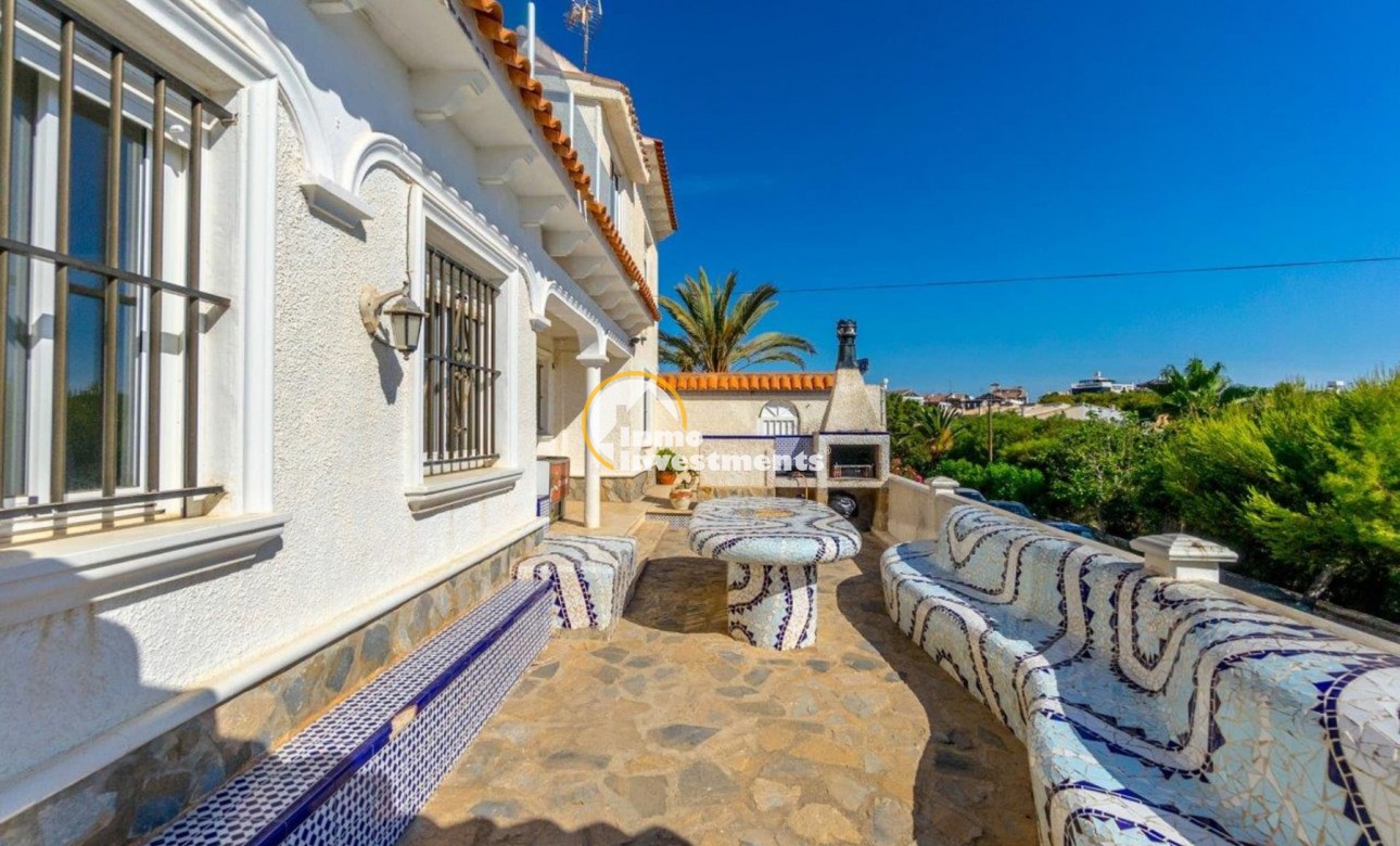 Resale - Villa - Playa Flamenca - Beachside