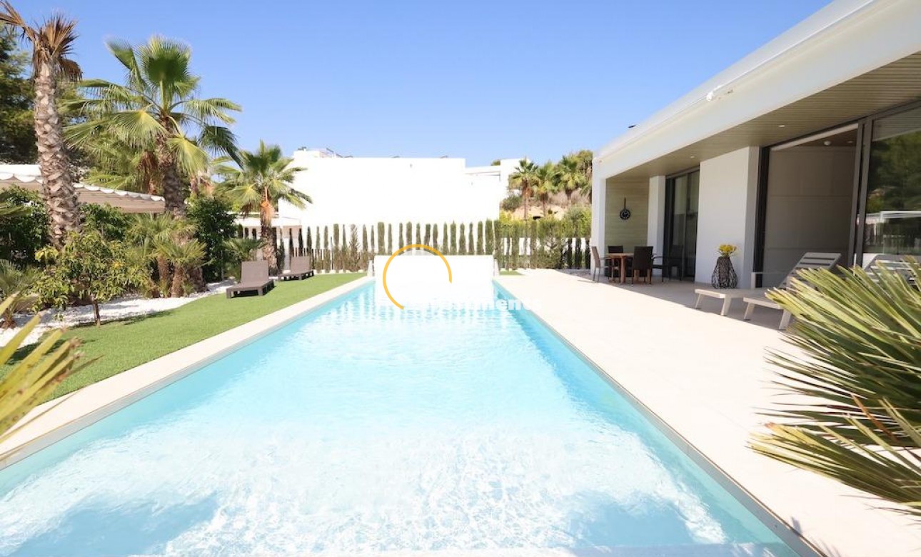 Resale - Villa - Orihuela Costa - Las Colinas